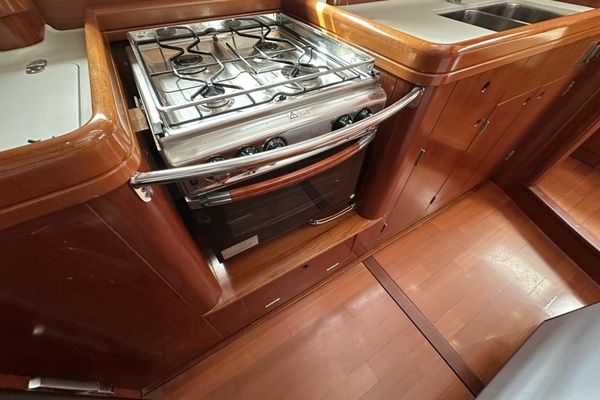 Beneteau 57 Yacht For Sale
