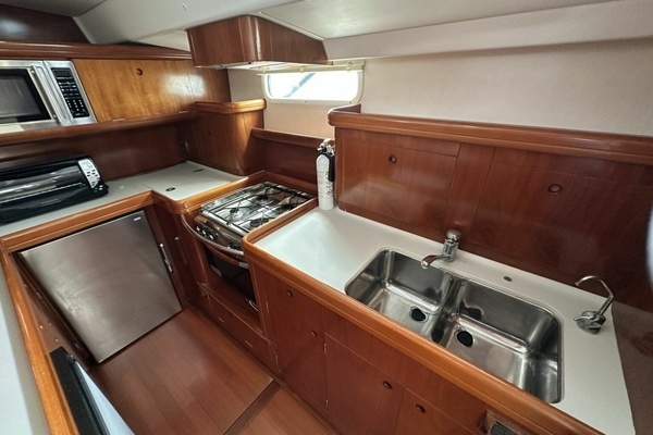 Beneteau 57 Yacht For Sale