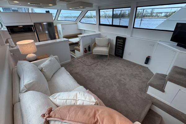 Aqua Terra 52ft Hatteras Yacht For Sale