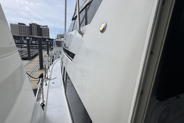 Aqua Terra 52ft Hatteras Yacht For Sale