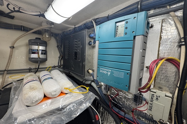 Aqua Terra 52ft Hatteras Yacht For Sale