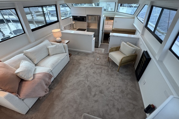 Aqua Terra 52ft Hatteras Yacht For Sale