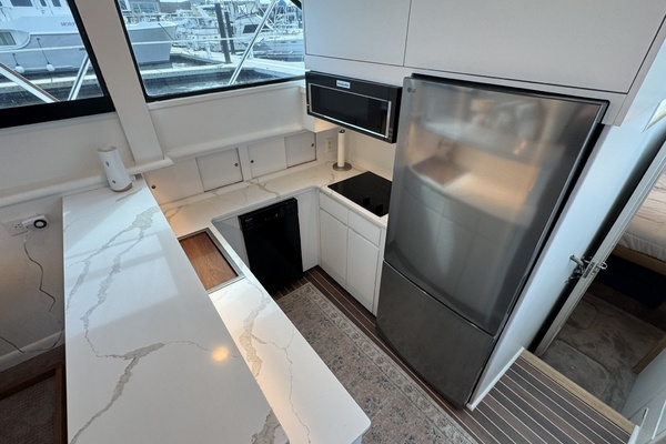 Hatteras 52 Motor Yacht Yacht For Sale