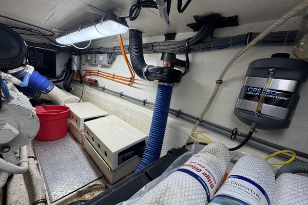 Aqua Terra 52ft Hatteras Yacht For Sale