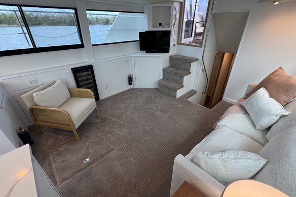Aqua Terra 52ft Hatteras Yacht For Sale