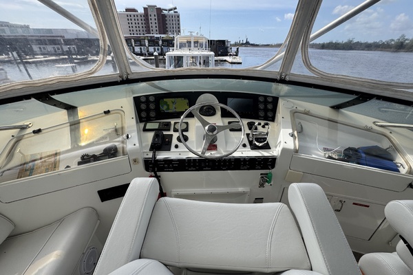 Aqua Terra 52ft Hatteras Yacht For Sale