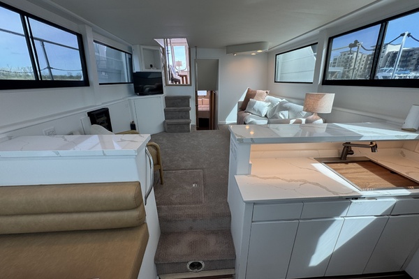 Aqua Terra 52ft Hatteras Yacht For Sale