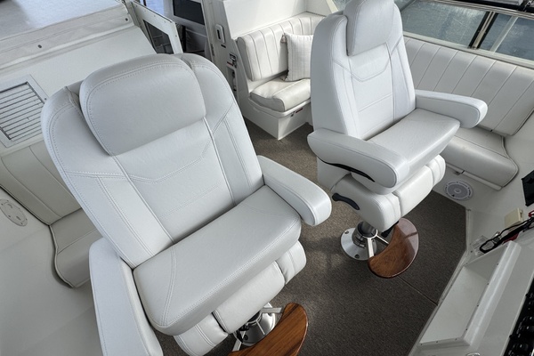 Aqua Terra 52ft Hatteras Yacht For Sale