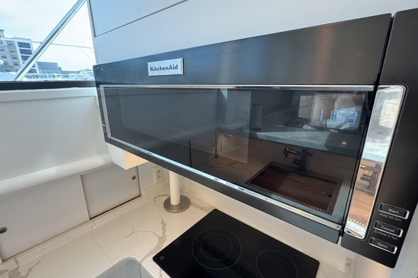 Aqua Terra 52ft Hatteras Yacht For Sale