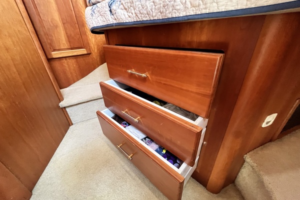 CATCHER 40ft Luhrs Yacht For Sale