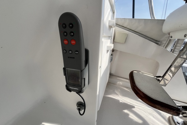 CATCHER 40ft Luhrs Yacht For Sale