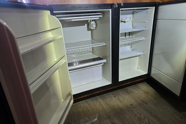 CATCHER 40ft Luhrs Yacht For Sale