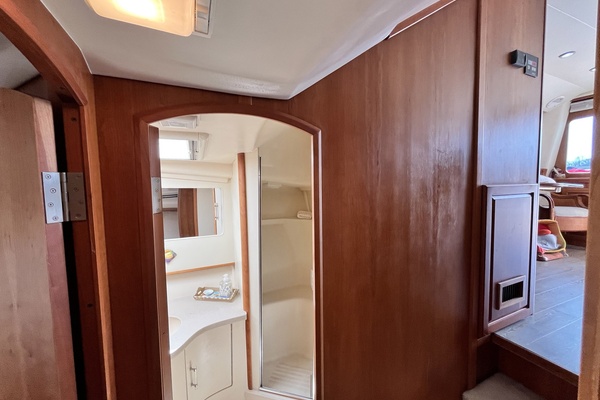 CATCHER 40ft Luhrs Yacht For Sale