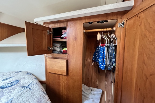 CATCHER 40ft Luhrs Yacht For Sale