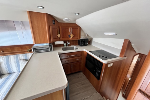 CATCHER 40ft Luhrs Yacht For Sale