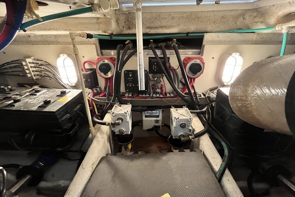 CATCHER 40ft Luhrs Yacht For Sale