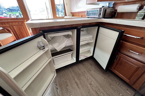 CATCHER 40ft Luhrs Yacht For Sale