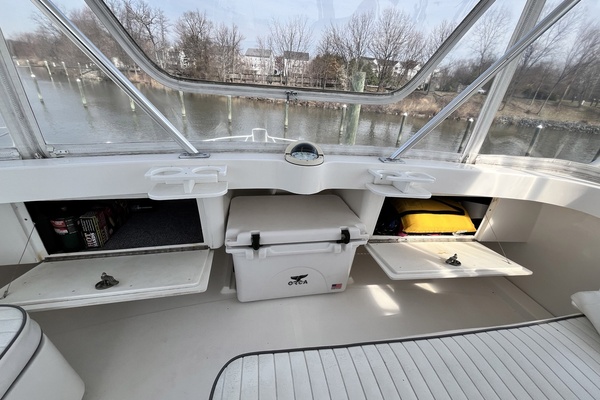 CATCHER 40ft Luhrs Yacht For Sale