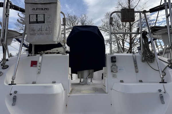 Photo of the 2002 Catalina 310