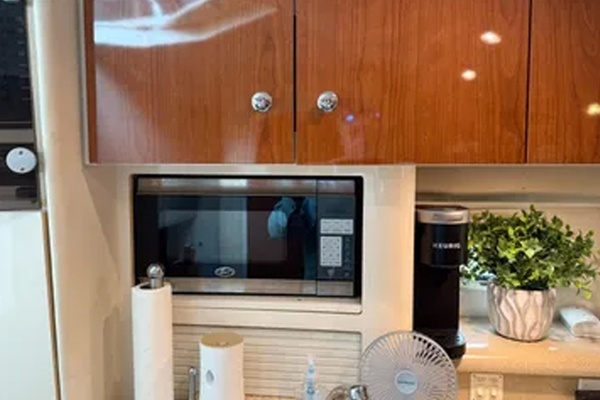 32ft Monterey Yacht For Sale