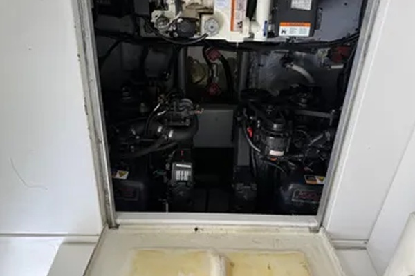 32ft Monterey Yacht For Sale