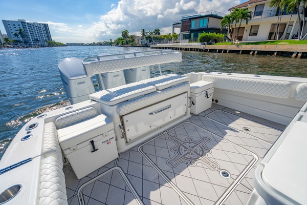 42ft HCB Yacht For Sale