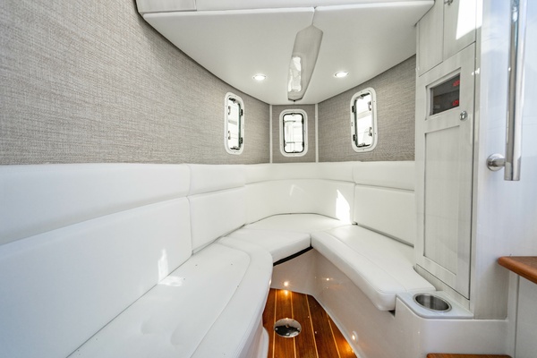 42ft HCB Yacht For Sale