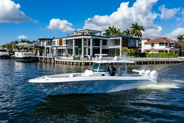 42ft HCB Yacht For Sale