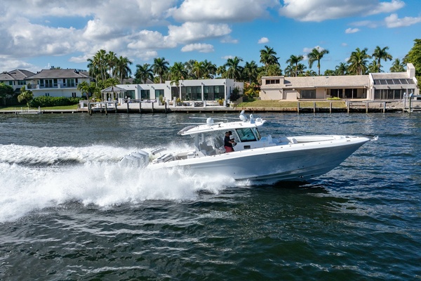 42ft HCB Yacht For Sale