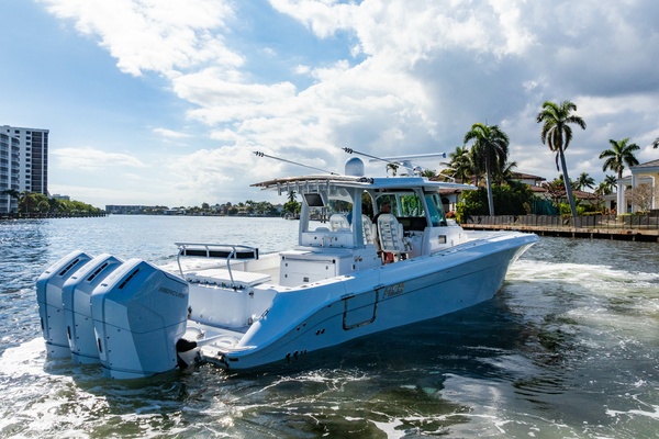 42ft HCB Yacht For Sale