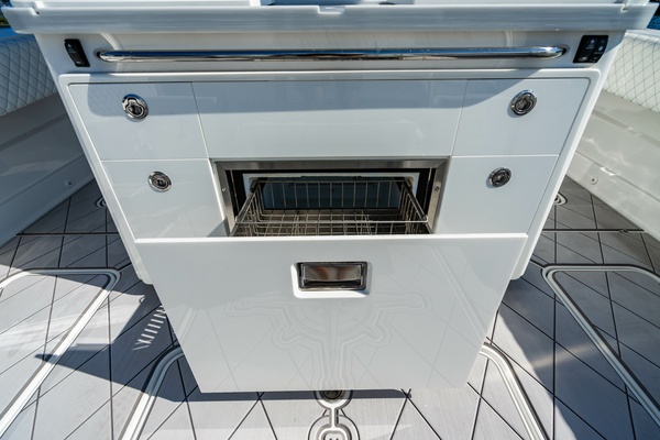 42ft HCB Yacht For Sale