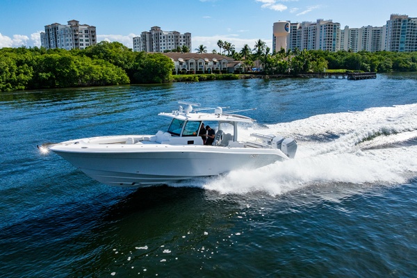 42ft HCB Yacht For Sale