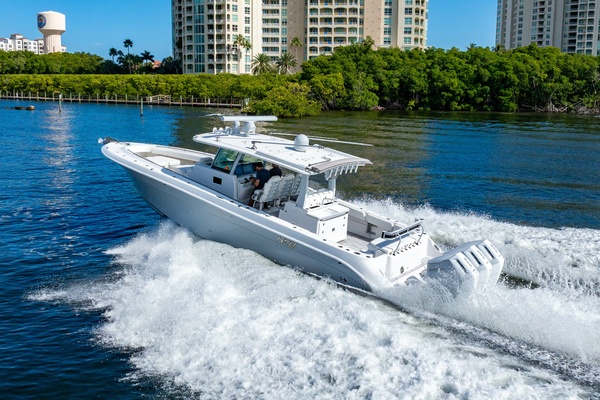 42ft HCB Yacht For Sale