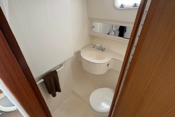 Cabo 32 Express Yacht For Sale