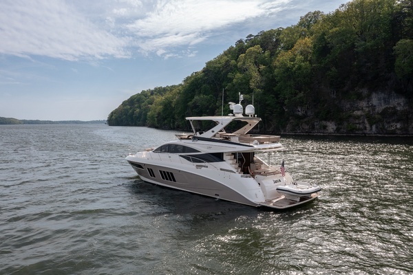 Photo of the 2018 Sea Ray L650 FLY "JANIE"