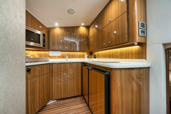 GAMECHANGER 42ft Viking Yacht For Sale