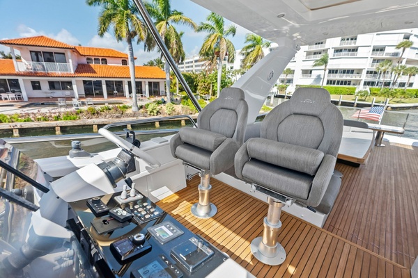 Le Maurice 66ft Azimut Yacht For Sale