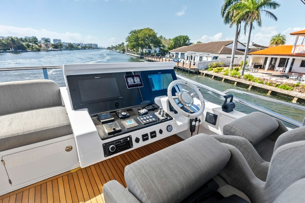 Le Maurice 66ft Azimut Yacht For Sale