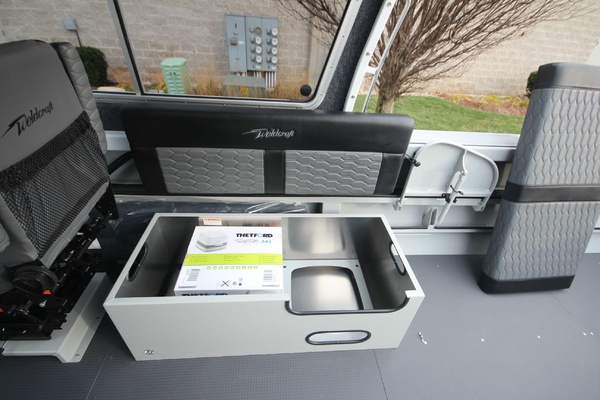 Boat Show Special Pricing 24ft Weldcraft Yacht For Sale