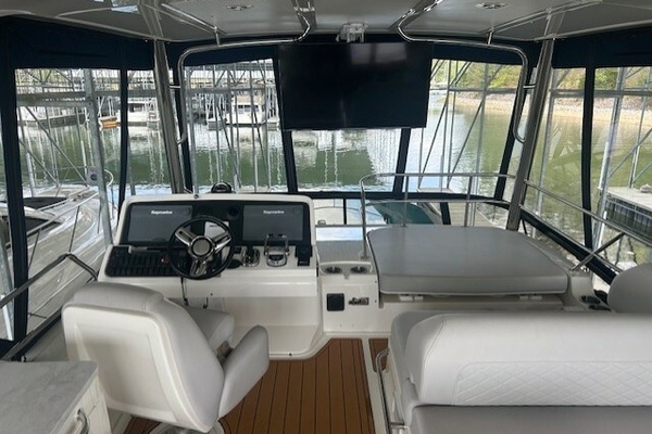 WATER INTO WINE 46ft Sea Ray Yacht For Sale