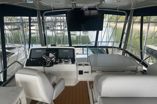 2017 Sea Ray 46