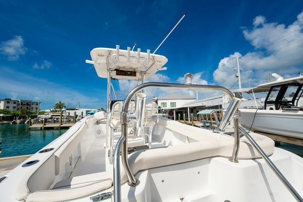 Photo of the 2023 Sea Hunt 234 Ultra