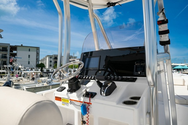 23ft Sea Hunt Yacht For Sale