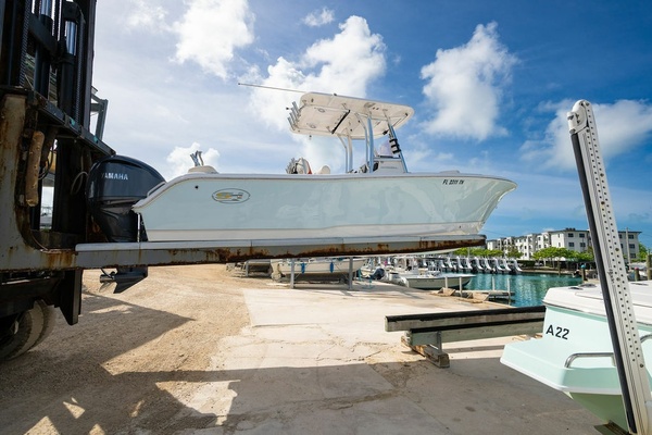 23ft Sea Hunt Yacht For Sale