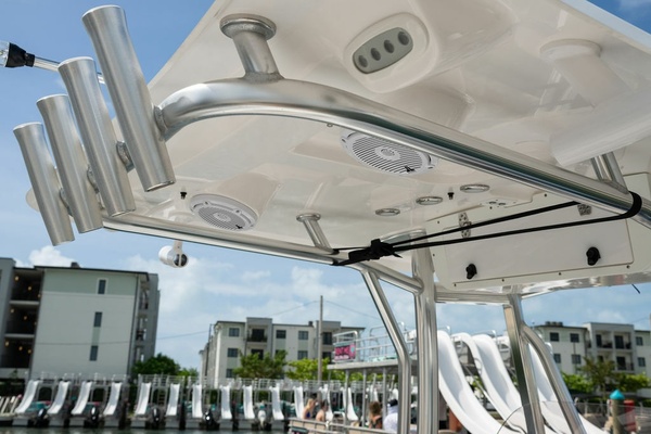 23ft Sea Hunt Yacht For Sale