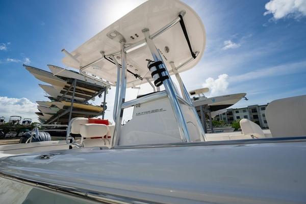 23ft Sea Hunt Yacht For Sale