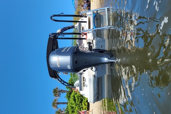 Photo of the 2020 Chaparral 21 SSI OB