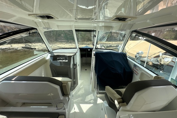 Miss Jeannie II 29ft Pursuit Yacht For Sale