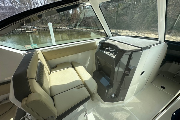 Miss Jeannie II 29ft Pursuit Yacht For Sale