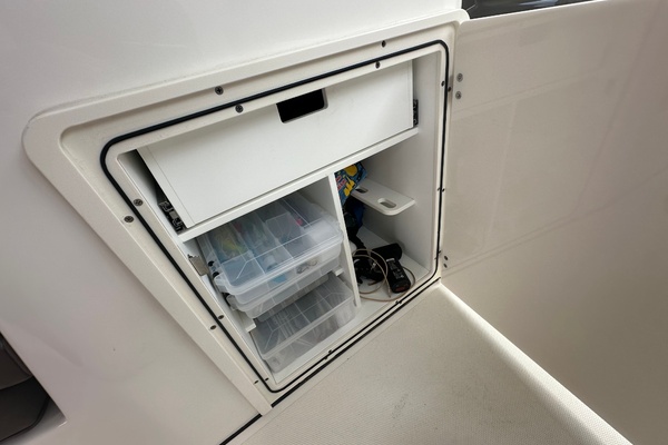 Miss Jeannie II 29ft Pursuit Yacht For Sale